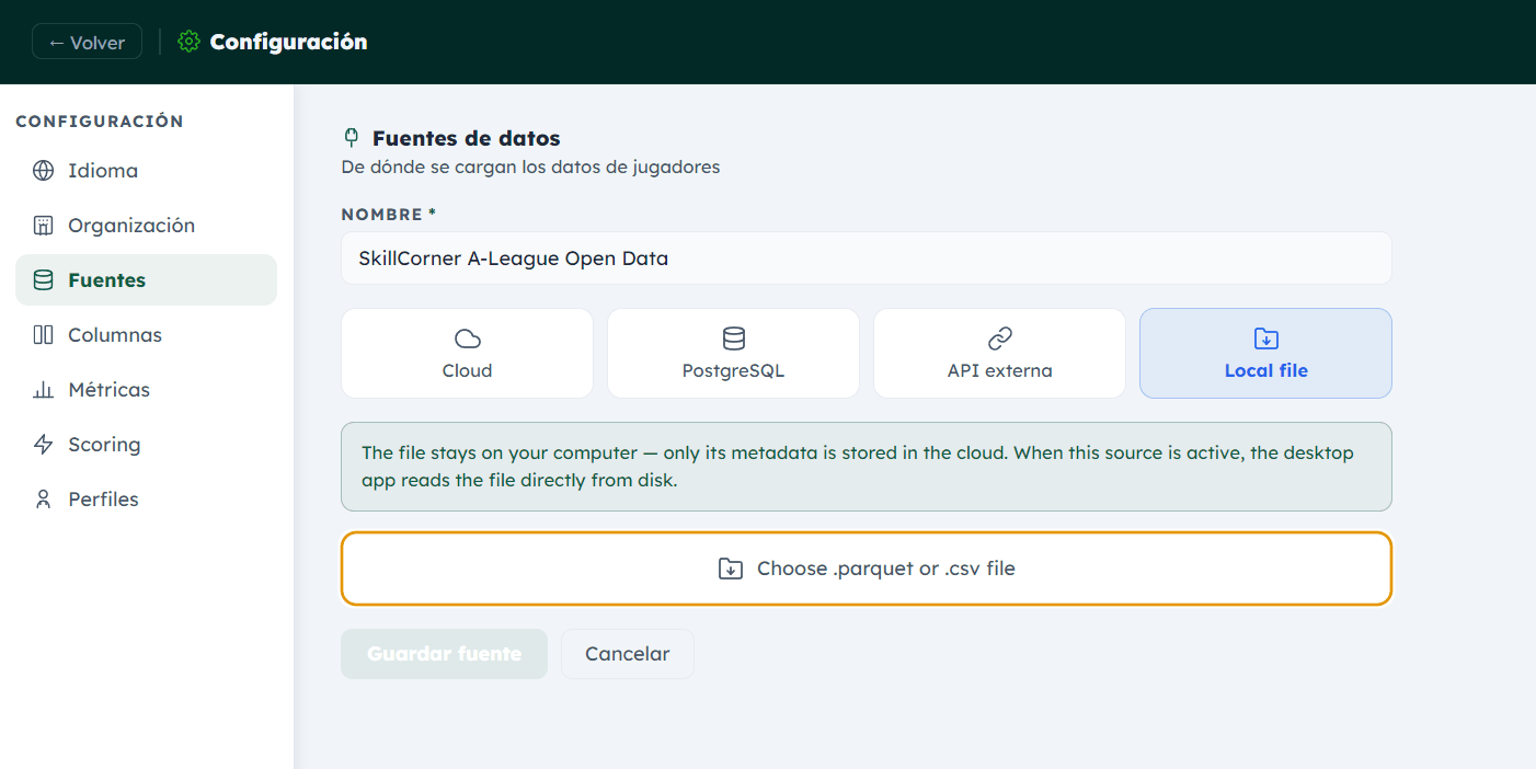 Pantalla de configuración de fuente de datos en Smart Scouting System, con la opción de archivo local seleccionada